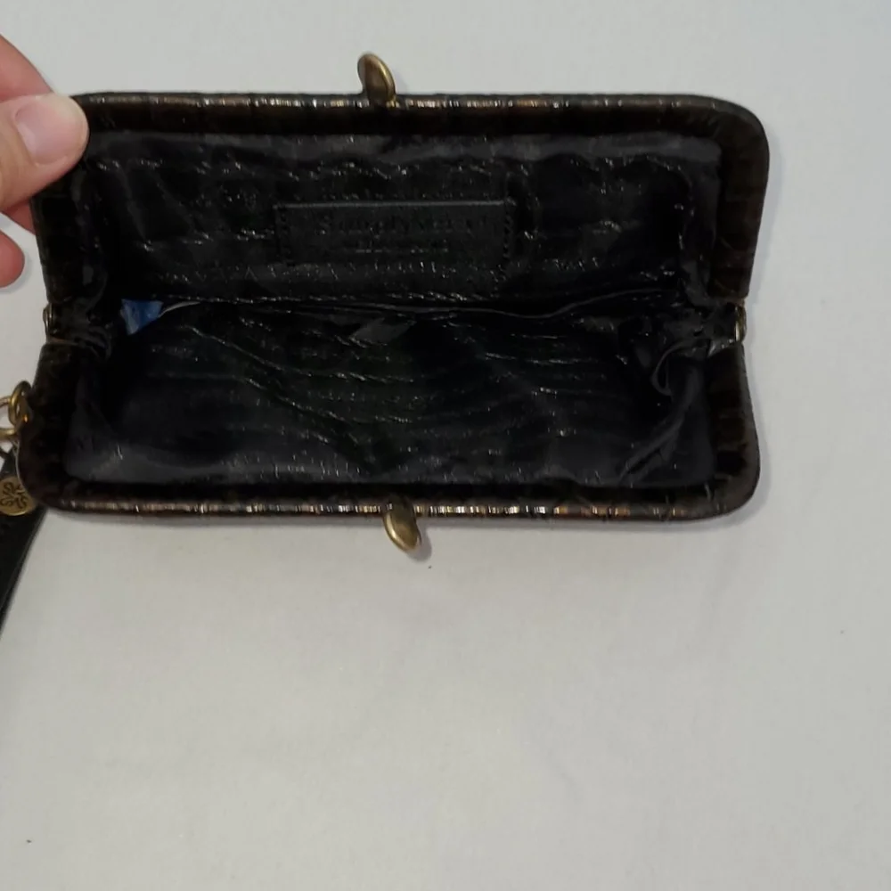 Simply Vera brown clutch